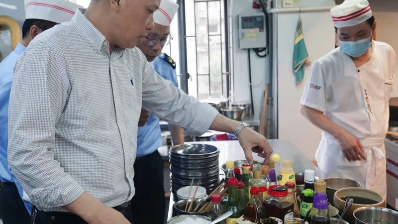 办公室零食新宠：每日坚果热量对比解析